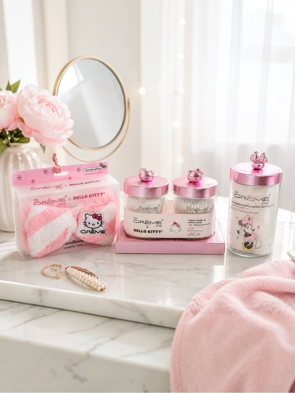 Hello Kitty Pink Spa Gift Set – Cotton Pads & Headband cotton swabs